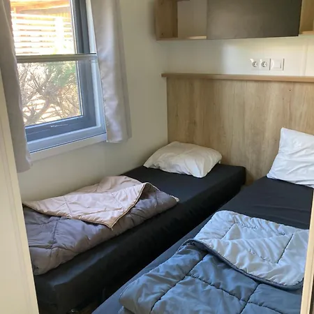 Mobil 6 Personnes * 비스카로세